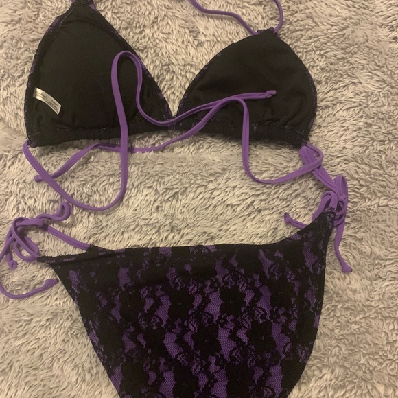 𝓉𝓌𝑜 𝓅𝒾𝑒𝒸𝑒 𝒷𝒾𝓀𝒾𝓃𝒾 - Picture 2 of 2